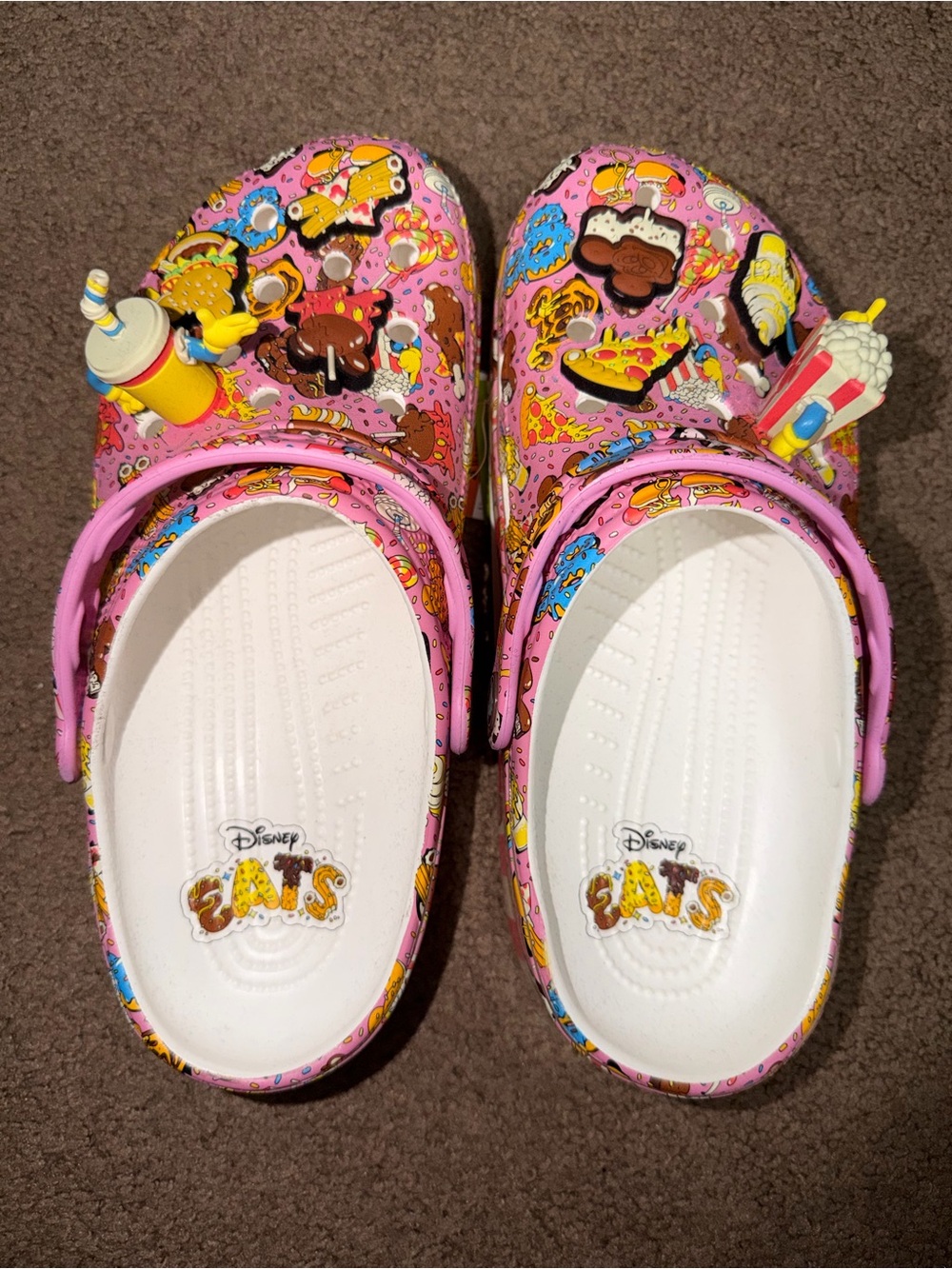 CROCS Disney Parks Eats with Jibbits (NWT) (m6/w8) - Picture 5 of 6